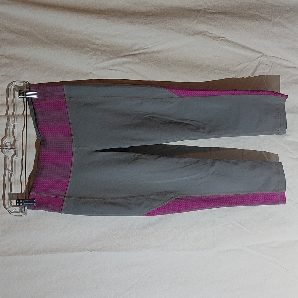 Athleta Capri Leggings